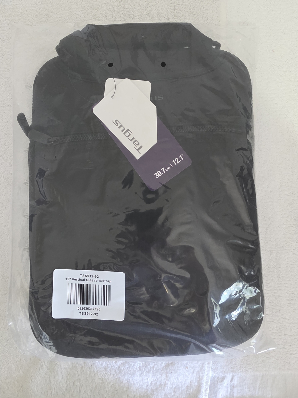 NWT Targus 12" Vertical Laptop Sleeve w/ Crossbody Strap Black
